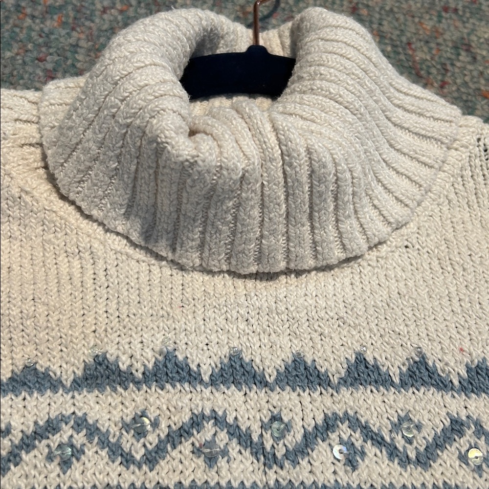 Woman’s Cream and Blue Turtleneck Sweater - Picture 12 of 14